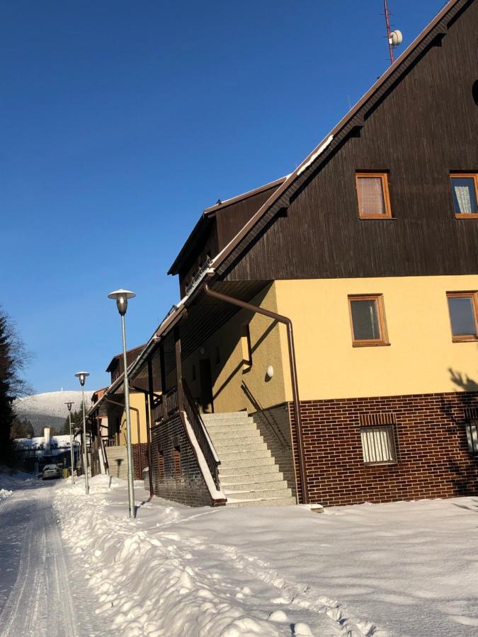 Apartman V Zeleni Dolna Morawa Zewnętrze zdjęcie